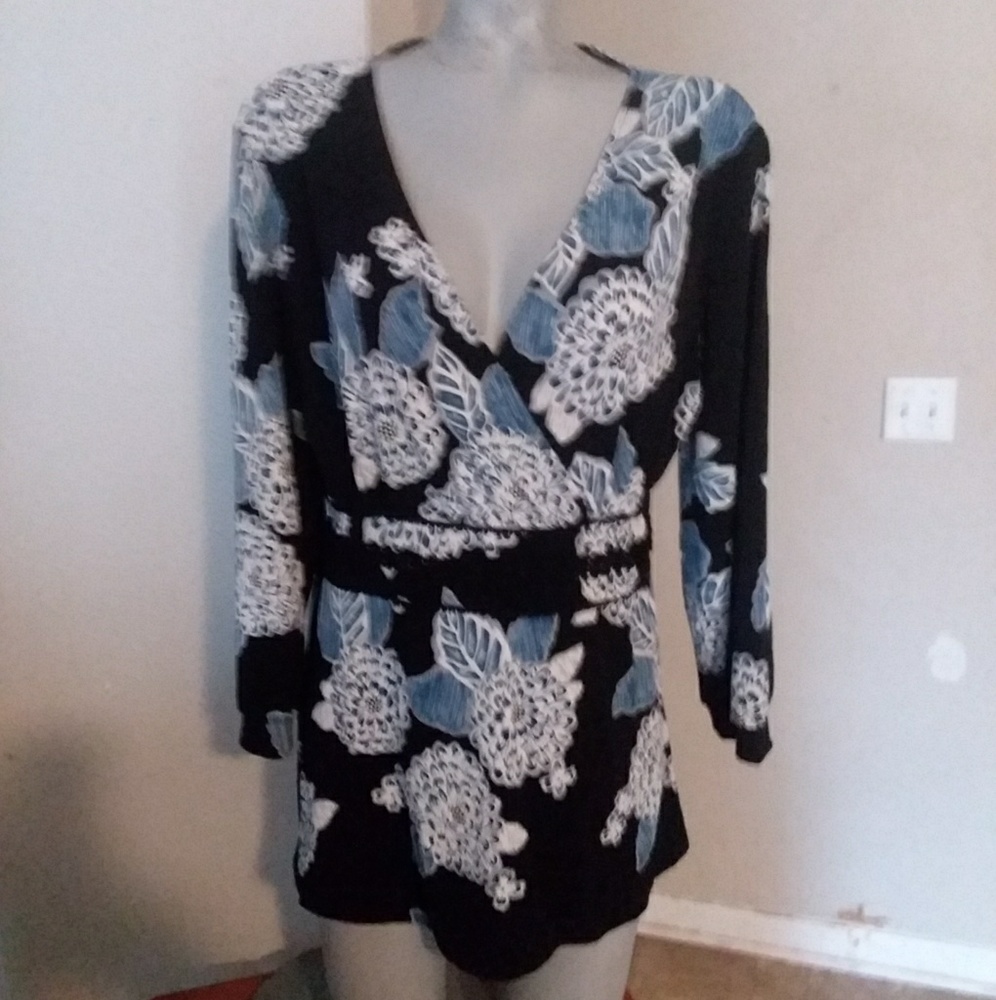New women XL blouse by Nine west